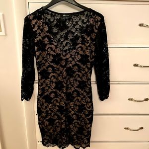 JUMP APPAREL MIDI DRESS BLACK LACE VNECK